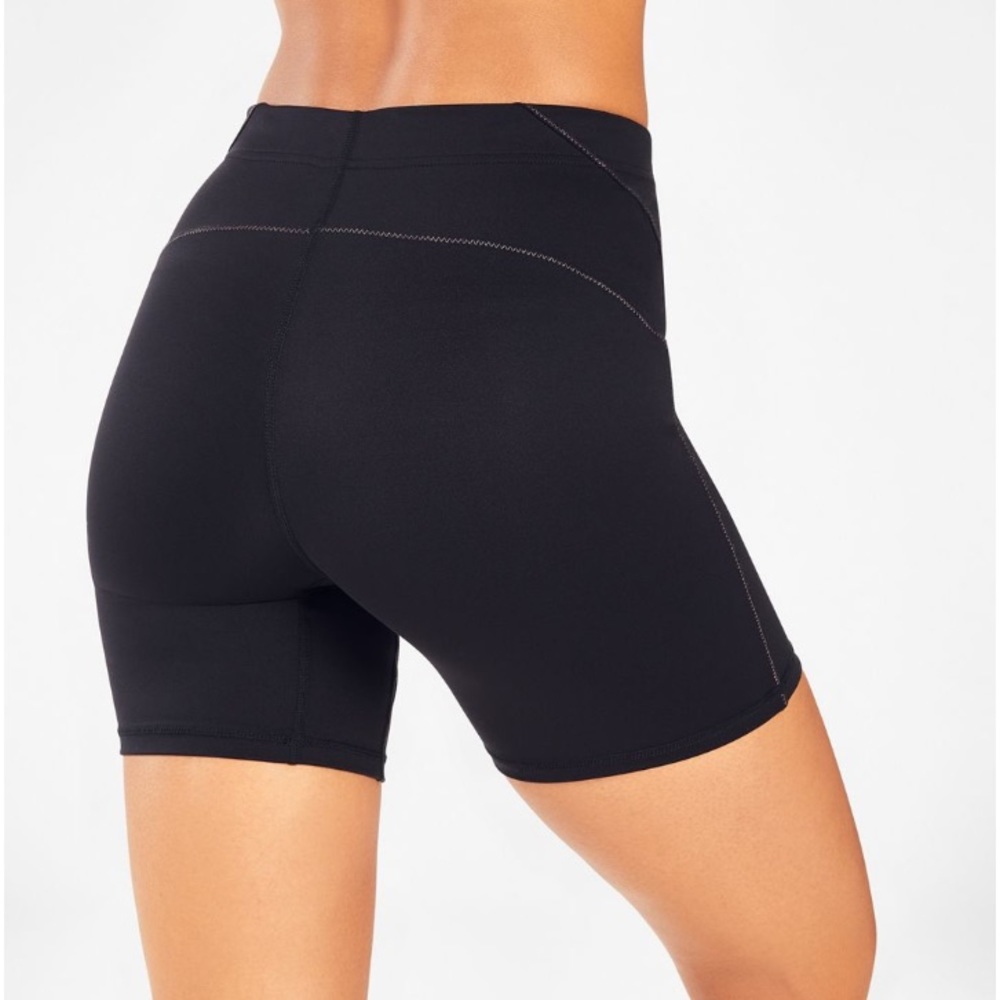 Fabletics high waisted motion 365 short